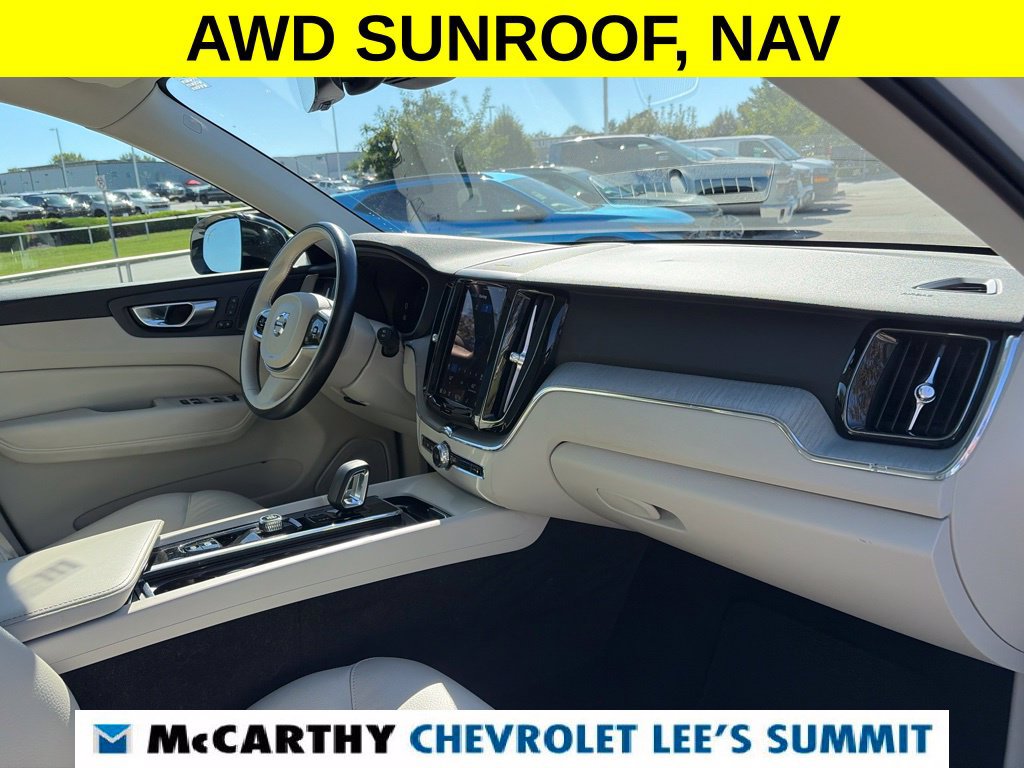 Used 2024 Volvo XC60 B5 Plus AWD/4WD image 28
