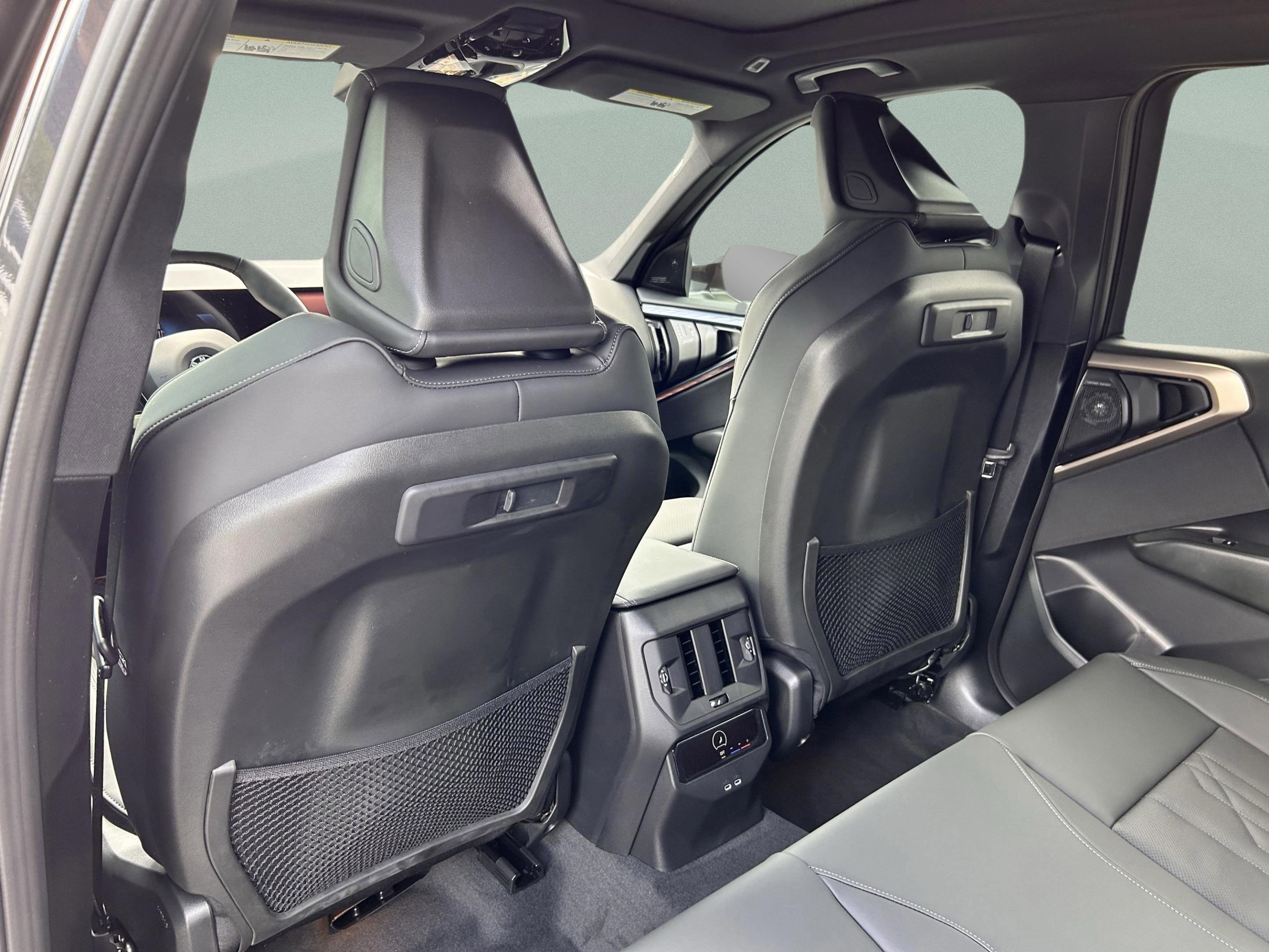 Used 2025 BMW X3 xDrive30i w/ Premium Package image 27