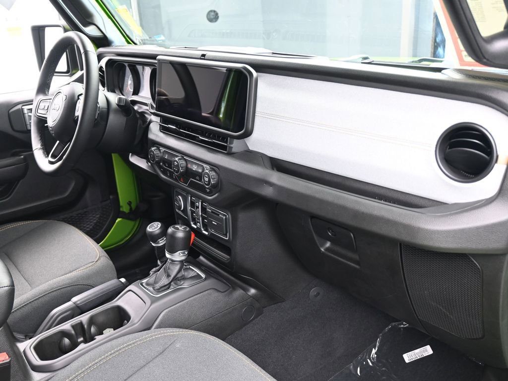 Used 2025 Jeep Wrangler Sport S image 49