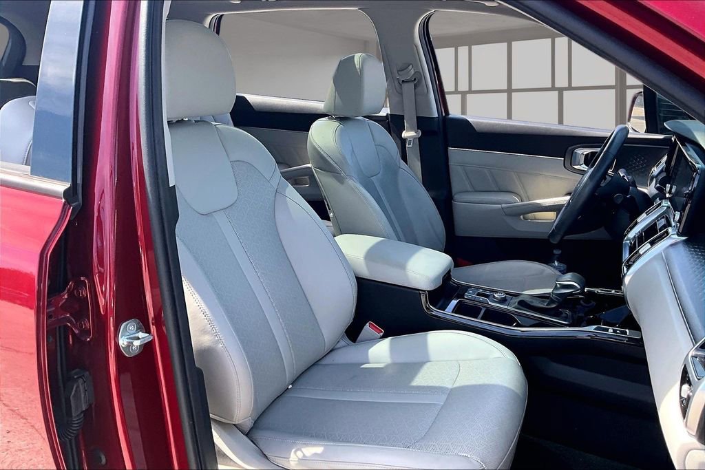 Used 2023 Kia Sorento SX FWD image 28