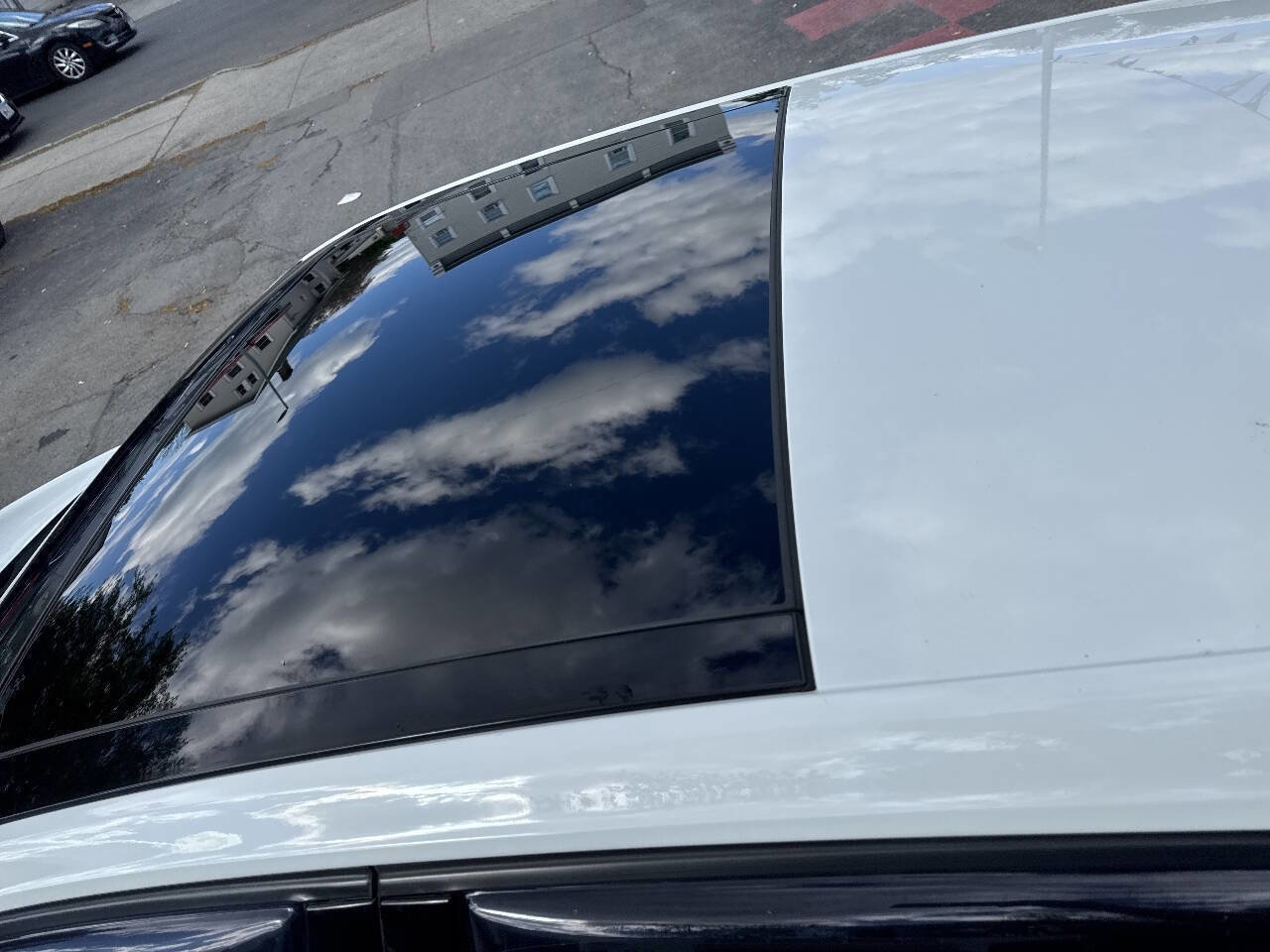 Used 2017 Volkswagen GTI SE FWD image 4