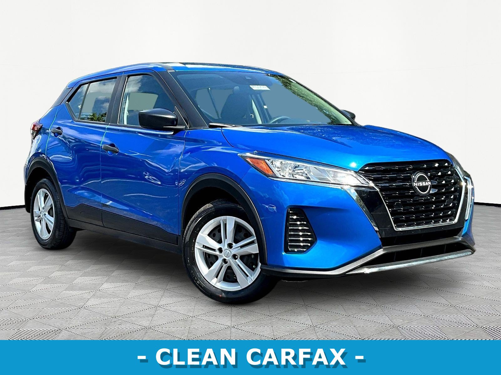 Used 2022 Nissan Kicks S FWD image 3