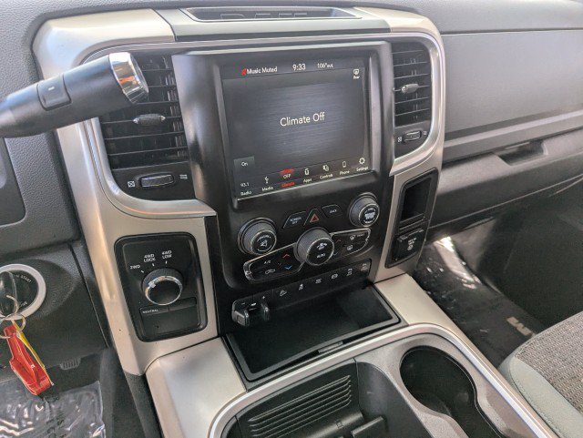 Used 2018 RAM 2500 SLT w/ Luxury Group AWD/4WD image 16