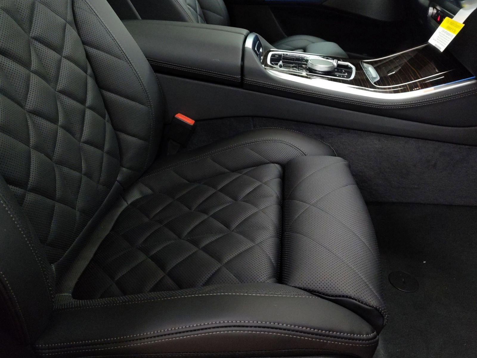 New 2026 BMW X5 xDrive50e w/ Climate Comfort Package image 28