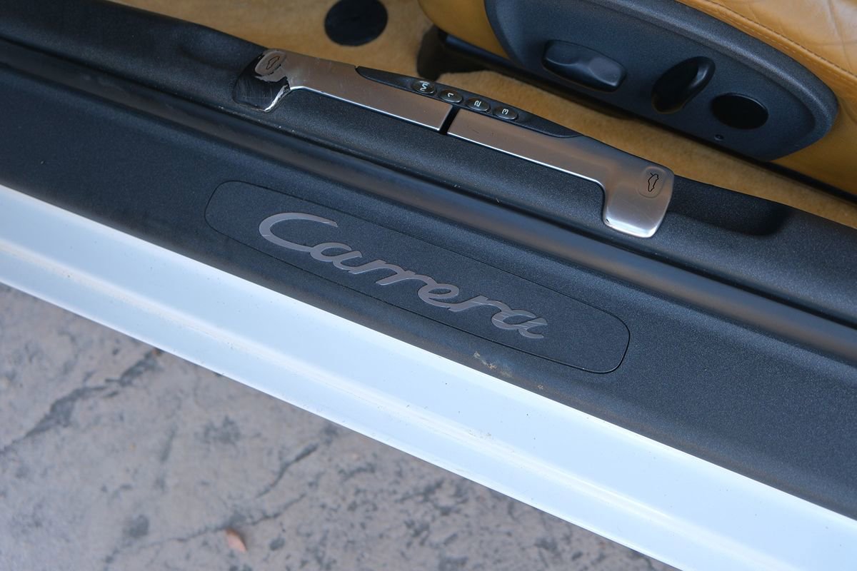 Used 1999 Porsche 911 Carrera RWD image 40