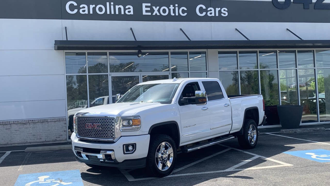Used 2015 GMC Sierra 2500 Denali w/ Duramax Plus Package AWD/4WD image 1