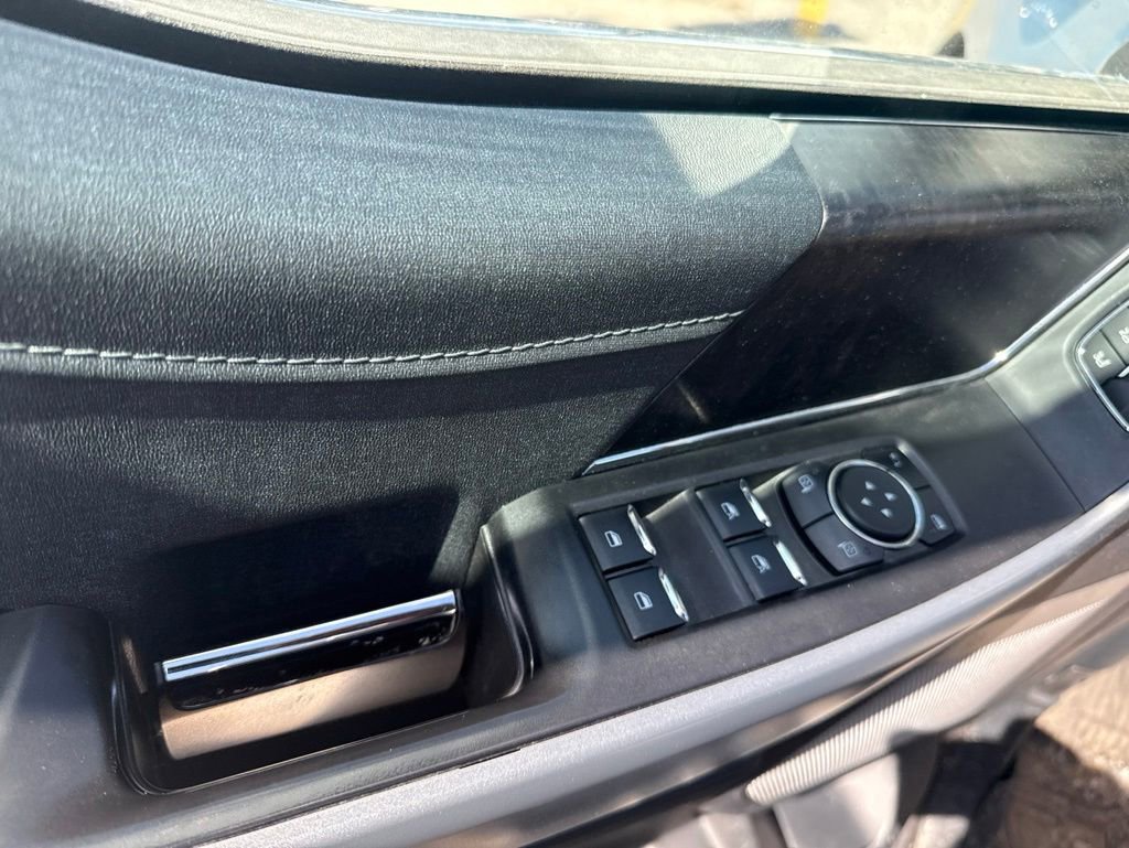 Used 2023 Ford F150 Lariat AWD/4WD image 12