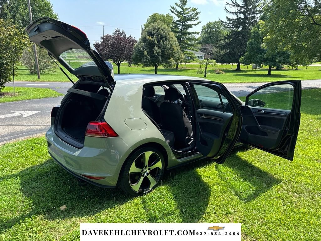 Used 2017 Volkswagen Golf 4-Door FWD image 33