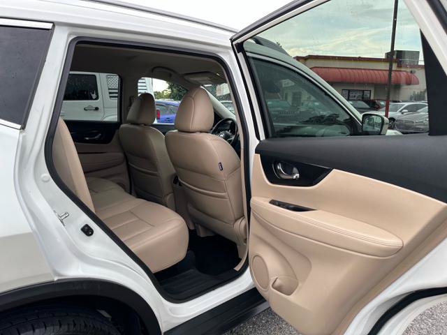 Used 2018 Nissan Rogue SL AWD/4WD image 18