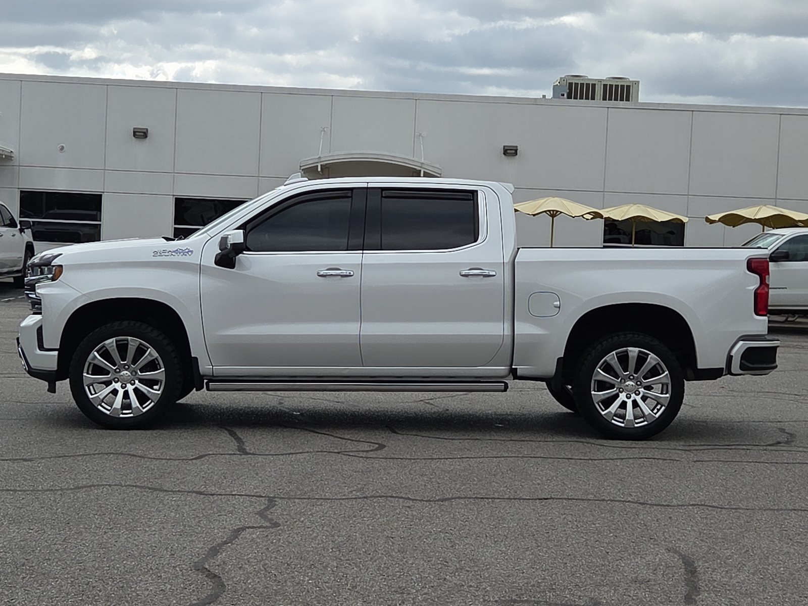 Certified 2021 Chevrolet Silverado 1500 High Country w/ Technology Package AWD/4WD image 2
