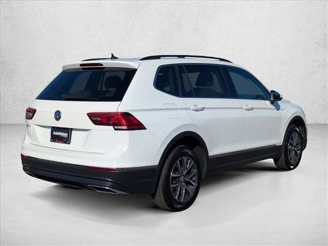Used 2020 Volkswagen Tiguan SE w/ Panoramic Sunroof Package image 5