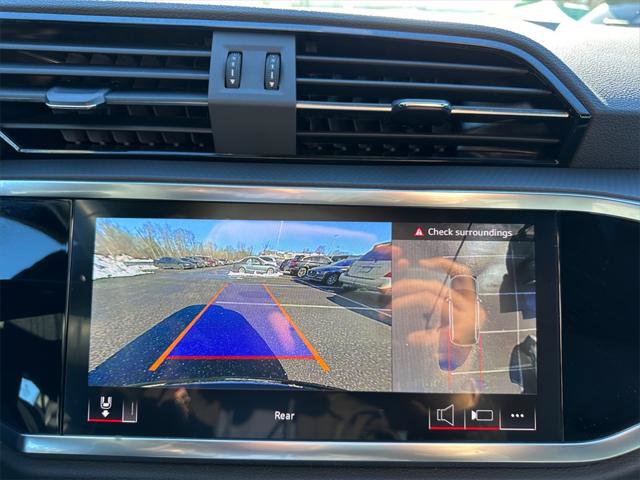 Certified 2025 Audi Q3 2.0T Premium Plus w/ Premium Plus Package image 19