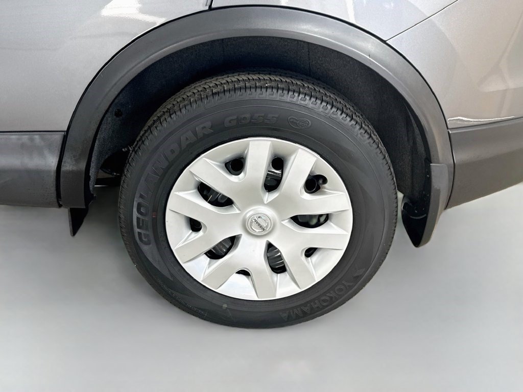 Used 2020 Nissan Rogue Sport S FWD image 35
