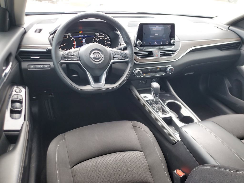 Used 2023 Nissan Altima 2.5 SV image 12