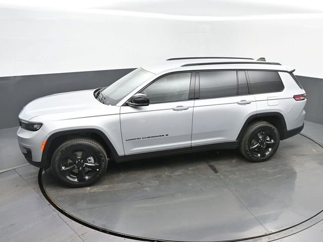New 2025 Jeep Grand Cherokee L Limited w/ Black Appearance Package image 41