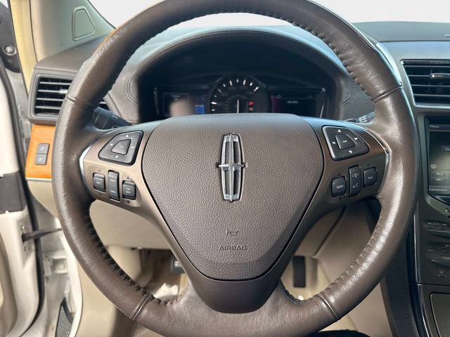 Used 2014 Lincoln MKX FWD w/ Equipment Group 102A image 23