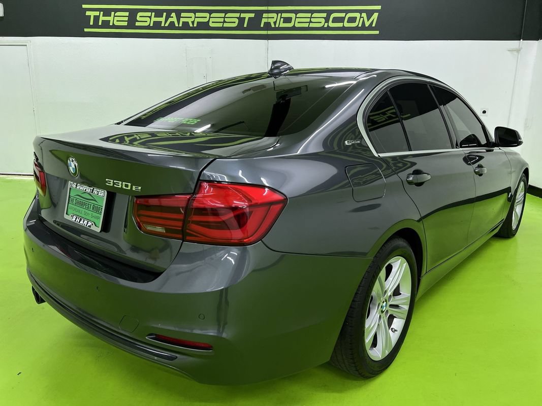 Used 2017 BMW 330e RWD image 10