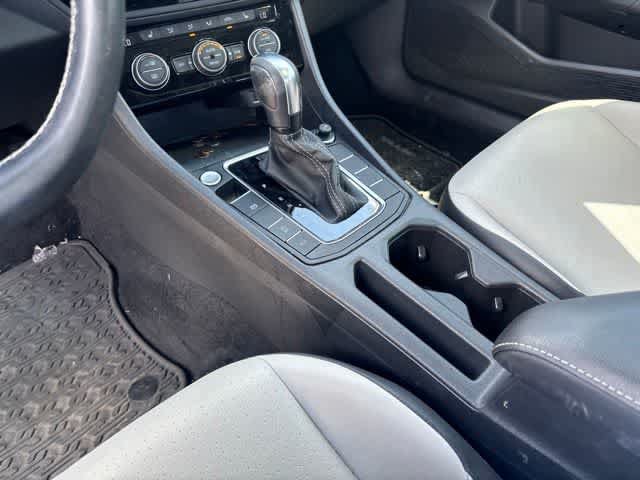 Used 2021 Volkswagen Jetta R-Line FWD image 16