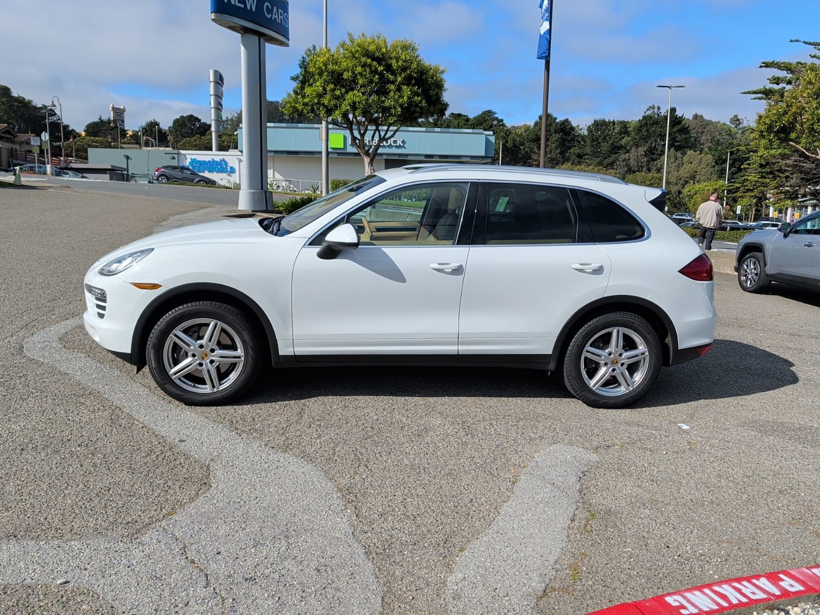 Used 2014 Porsche Cayenne image 8