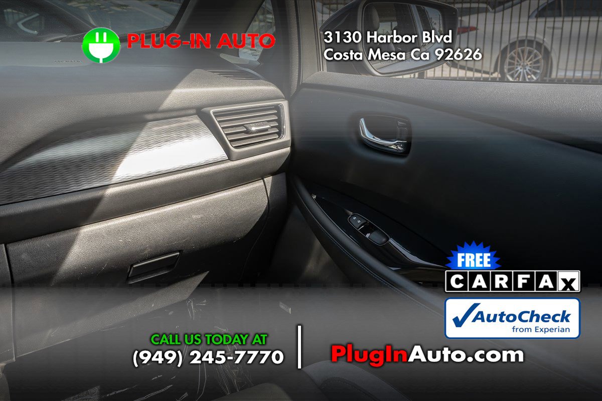 Used 2018 Nissan Leaf SL w/ SL Technology Package image 16