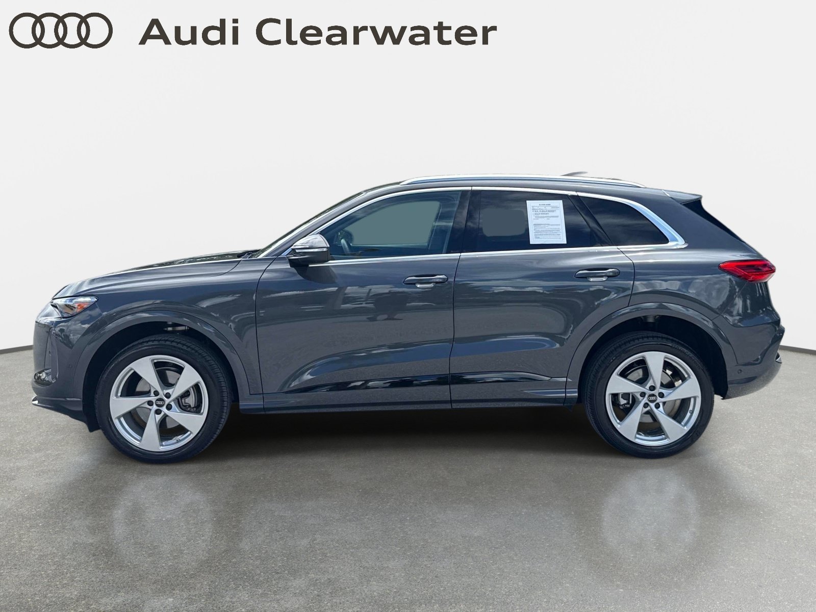 Used 2025 Audi Q5 Premium w/ Premium Plus AWD/4WD image 2