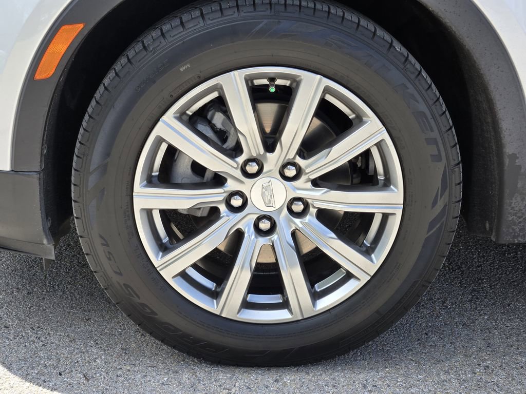Used 2021 Cadillac XT4 Premium Luxury FWD image 16