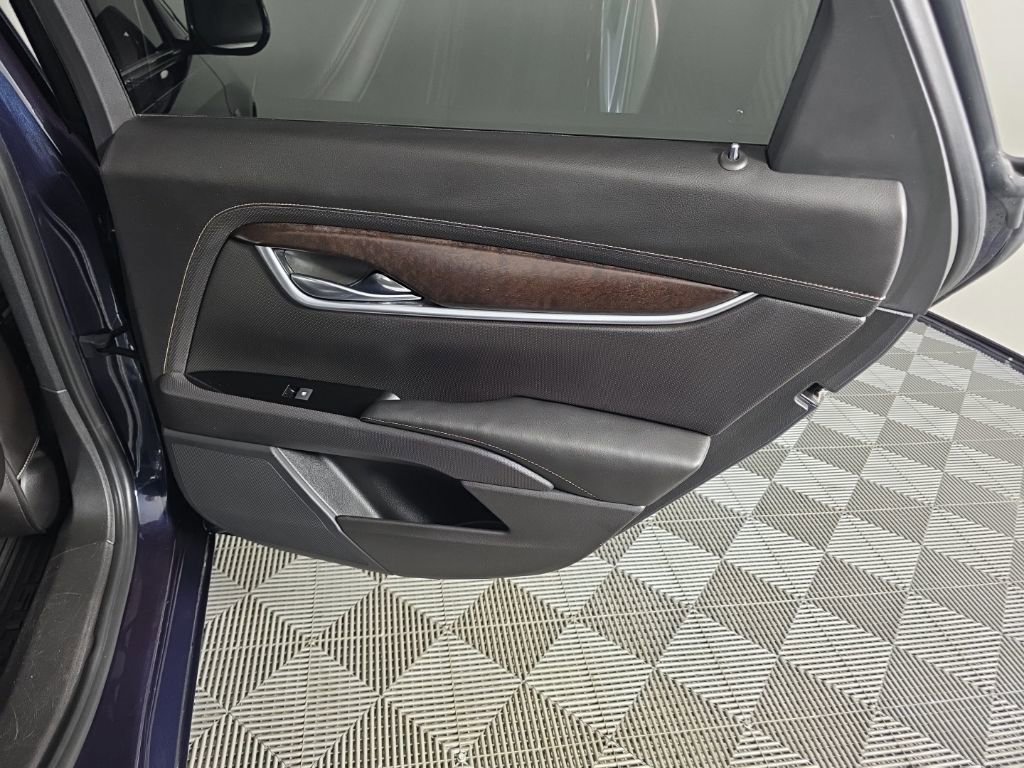 Used 2018 Cadillac XTS Luxury image 35