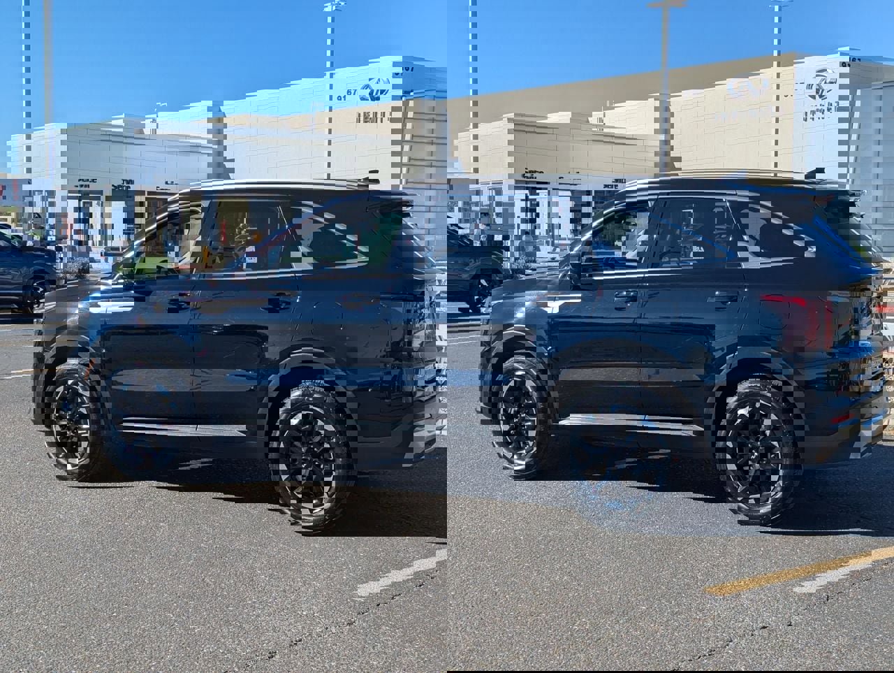 Used 2024 Kia Sorento S AWD/4WD image 4