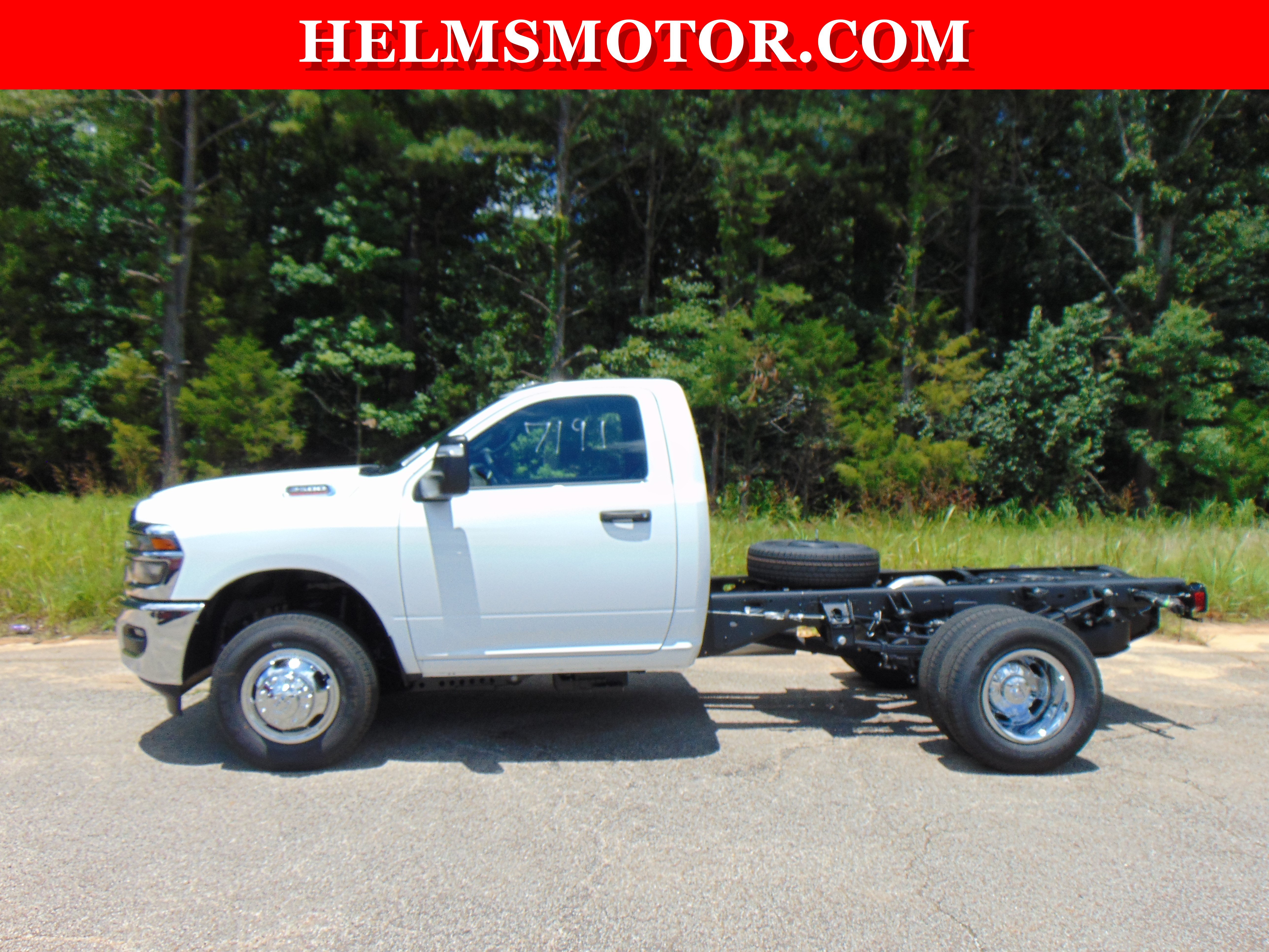 New 2026 RAM 3500 Tradesman w/ Chrome Appearance Group A AWD/4WD image 3