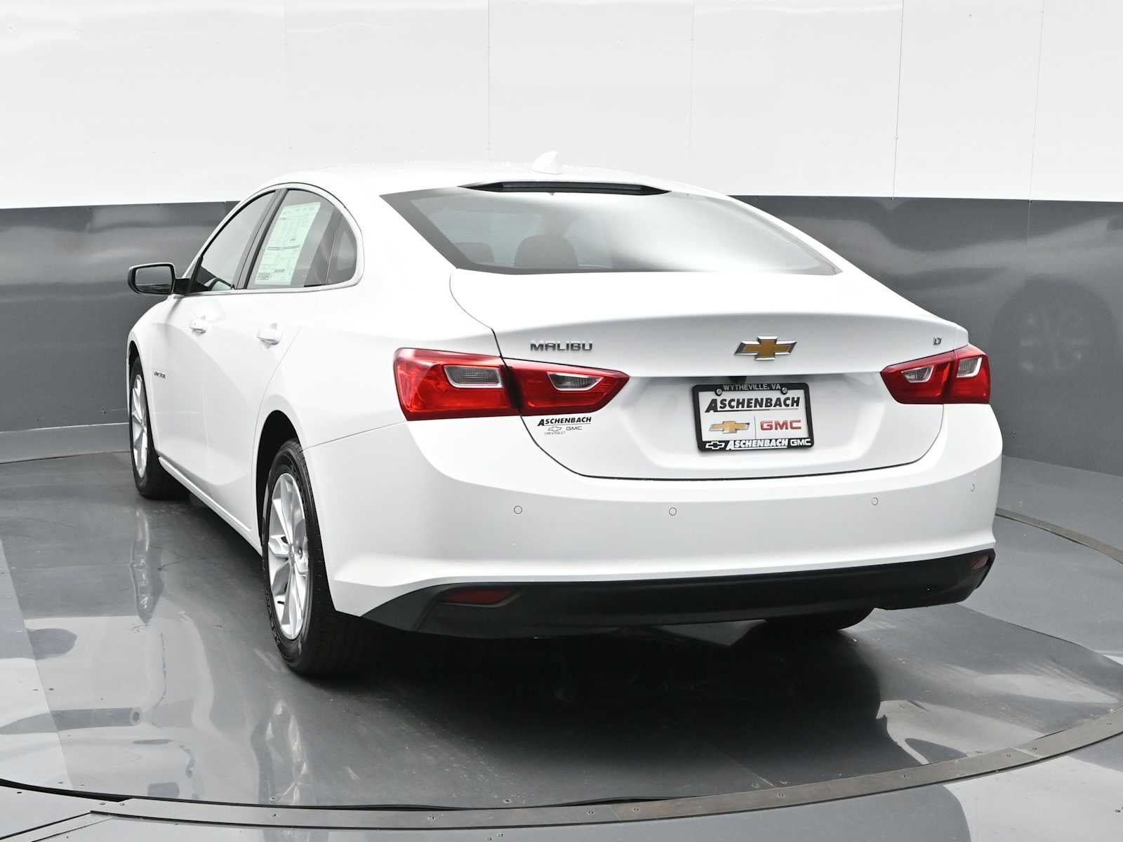 New 2025 Chevrolet Malibu LT FWD image 7