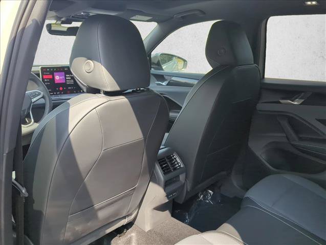New 2026 Volkswagen Tiguan SE R-Line FWD image 30