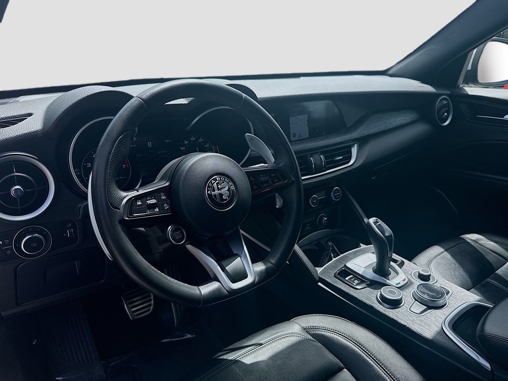 Used 2023 Alfa Romeo Stelvio Sprint RWD image 7