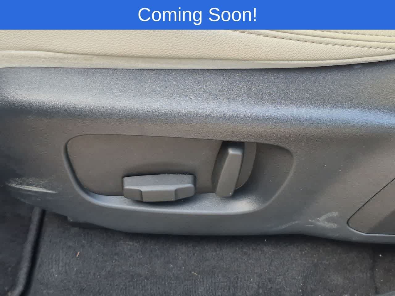 Used 2019 Land Rover Range Rover Velar S AWD/4WD image 17