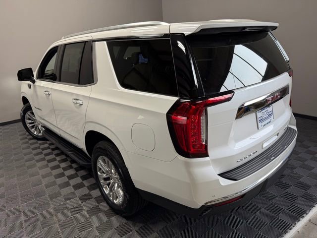 Used 2021 GMC Yukon SLT w/ SLT Premium Package image 12