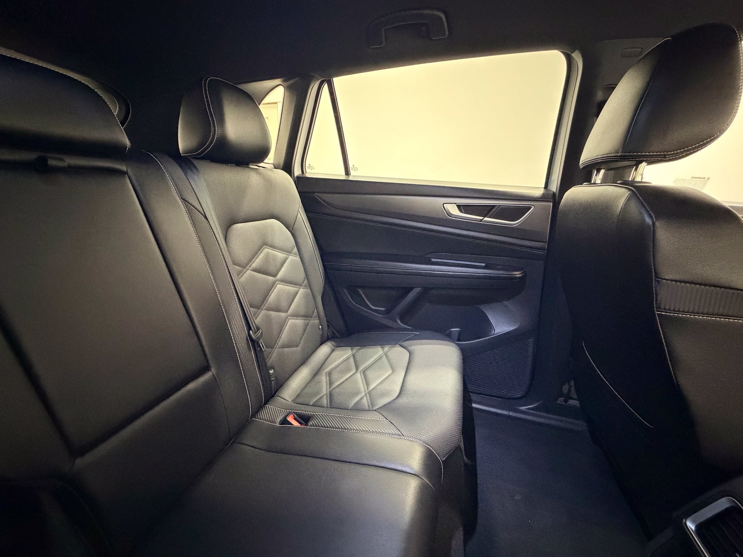Certified 2024 Volkswagen Atlas Cross Sport SE FWD image 33