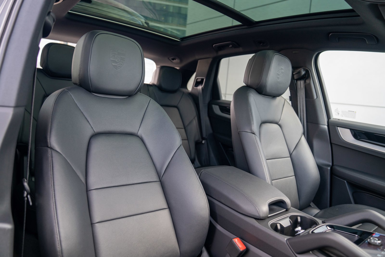 Certified 2026 Porsche Cayenne AWD/4WD image 26