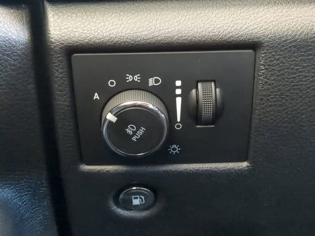 Used 2021 Jeep Grand Cherokee Laredo X image 29