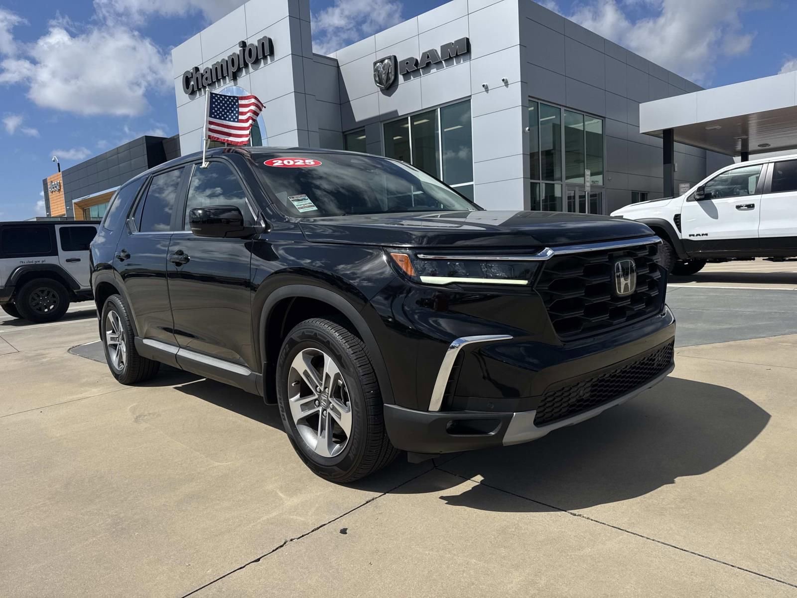 Used 2025 Honda Pilot EX-L image 1