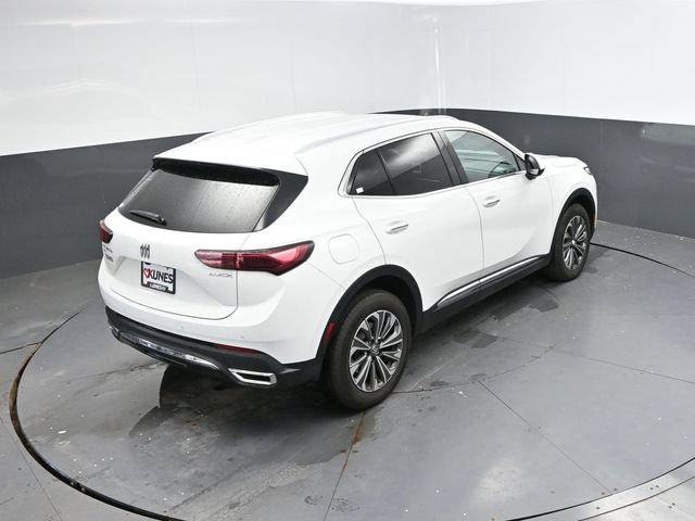 Used 2024 Buick Envision Preferred AWD/4WD image 37