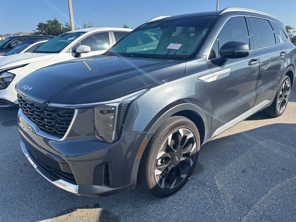 Certified 2024 Kia Sorento EX FWD image 6