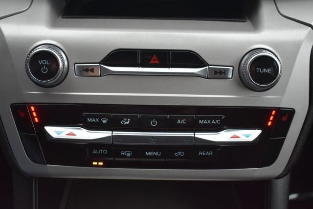 Used 2023 Ford Explorer XLT image 26