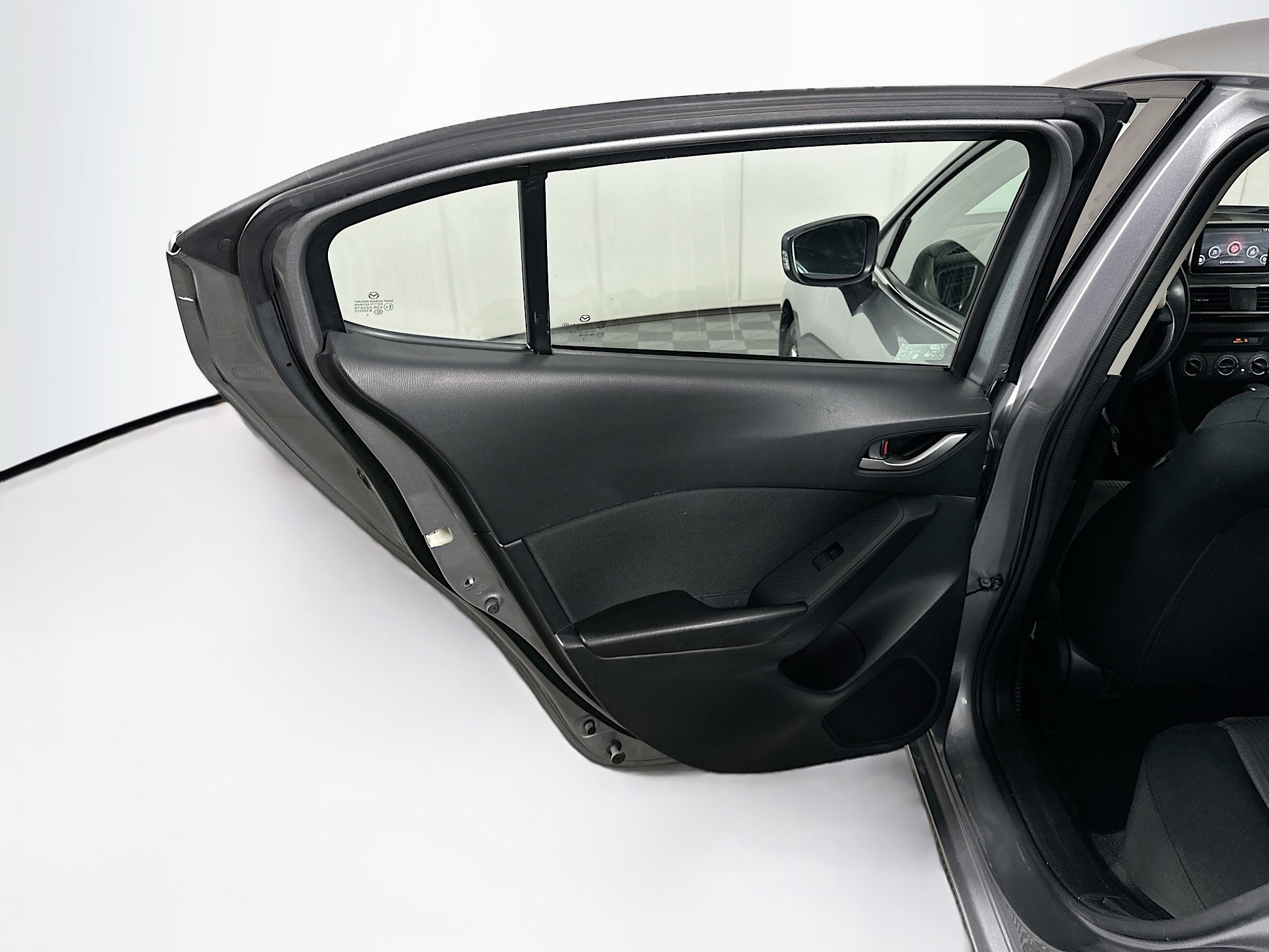 Used 2016 MAZDA MAZDA3 i Sport w/ Preferred Equipment Package image 24