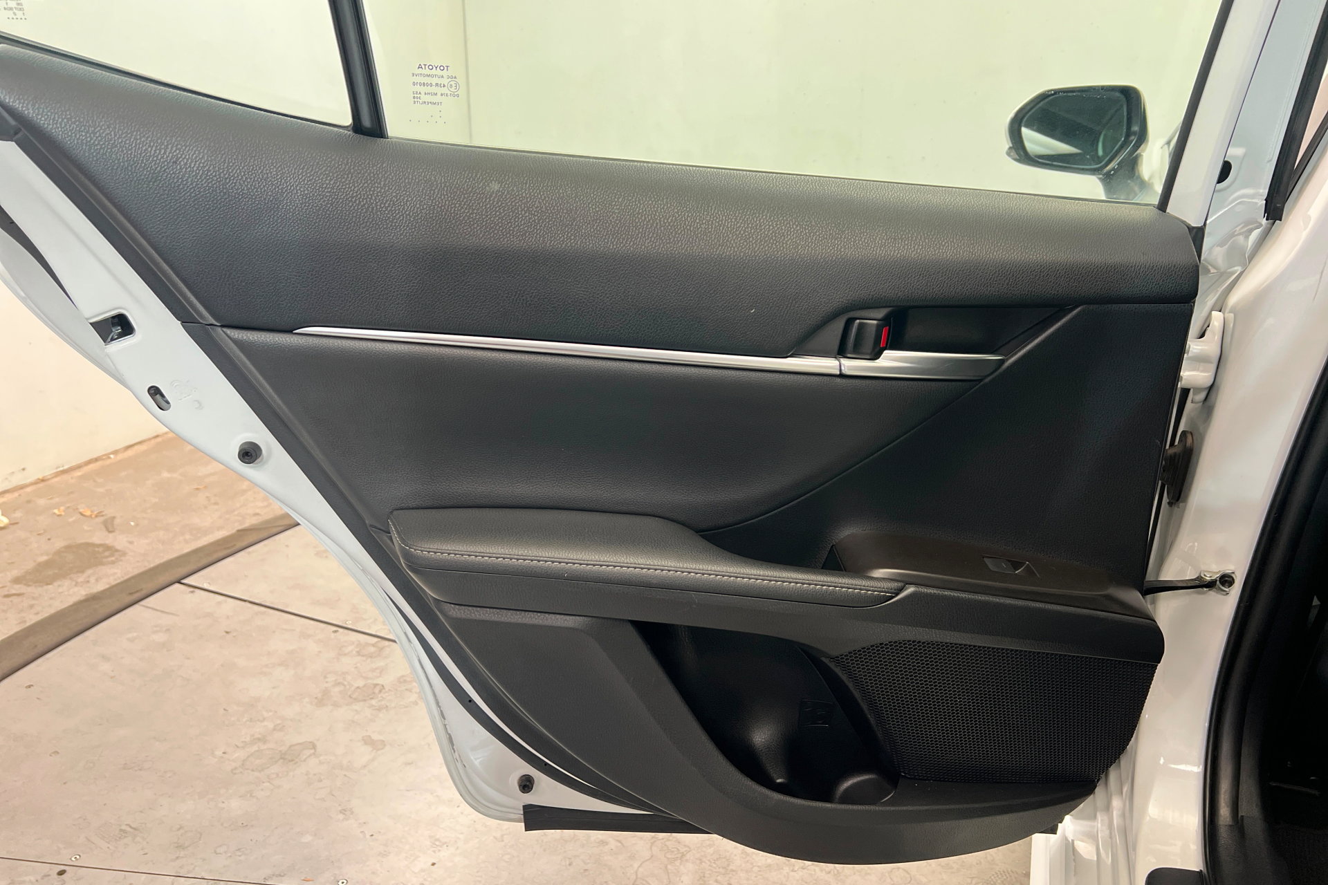 Used 2021 Toyota Camry XSE w/ Carpet Mat Package (TMS) FWD image 18