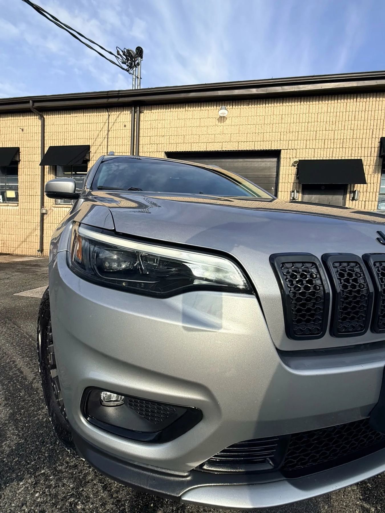 Used 2020 Jeep Cherokee Limited AWD/4WD image 10