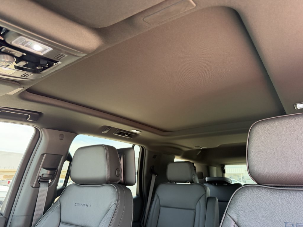 New 2027 GMC Yukon Denali w/ Denali Reserve Package AWD/4WD image 22