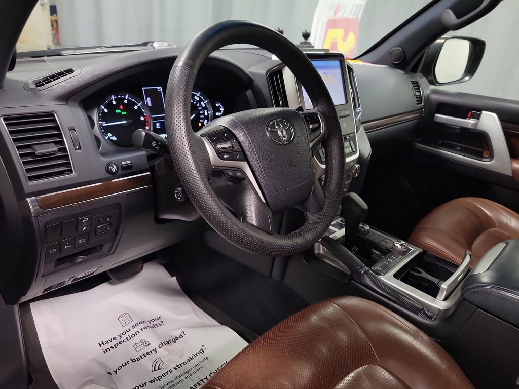 Used 2018 Toyota Land Cruiser AWD/4WD image 13