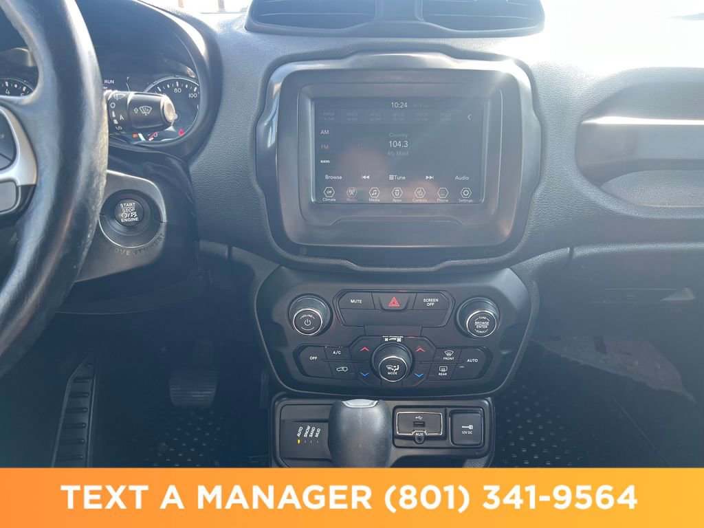 Used 2019 Jeep Renegade Latitude w/ Cold Weather Group image 19