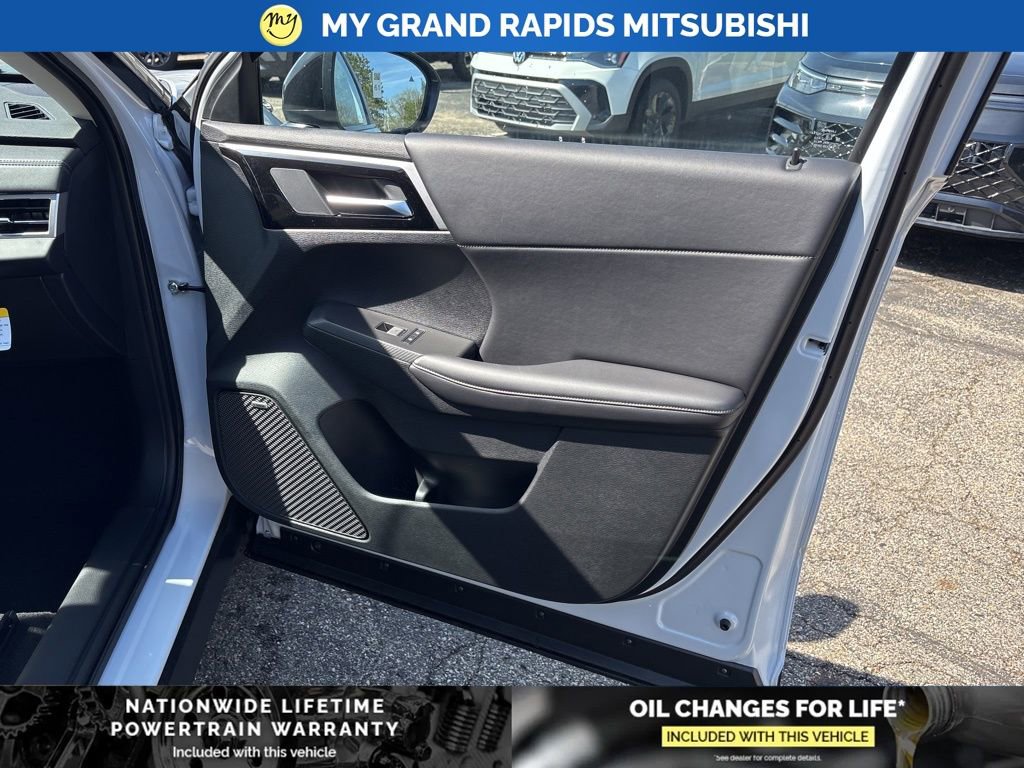 New 2026 Mitsubishi Outlander Trail Edition image 13