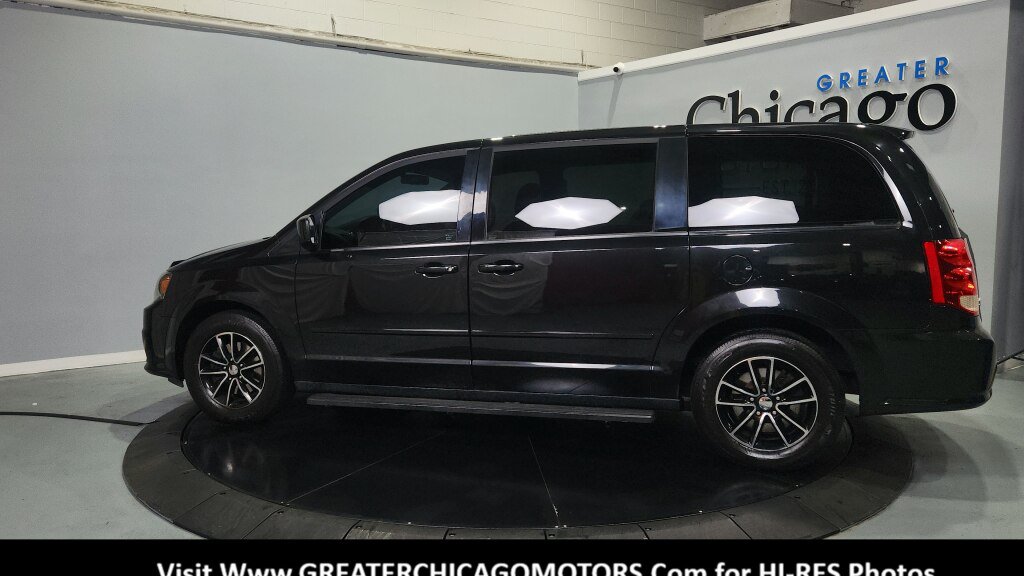 Used 2015 Dodge Grand Caravan SXT w/ Blacktop Package FWD image 8