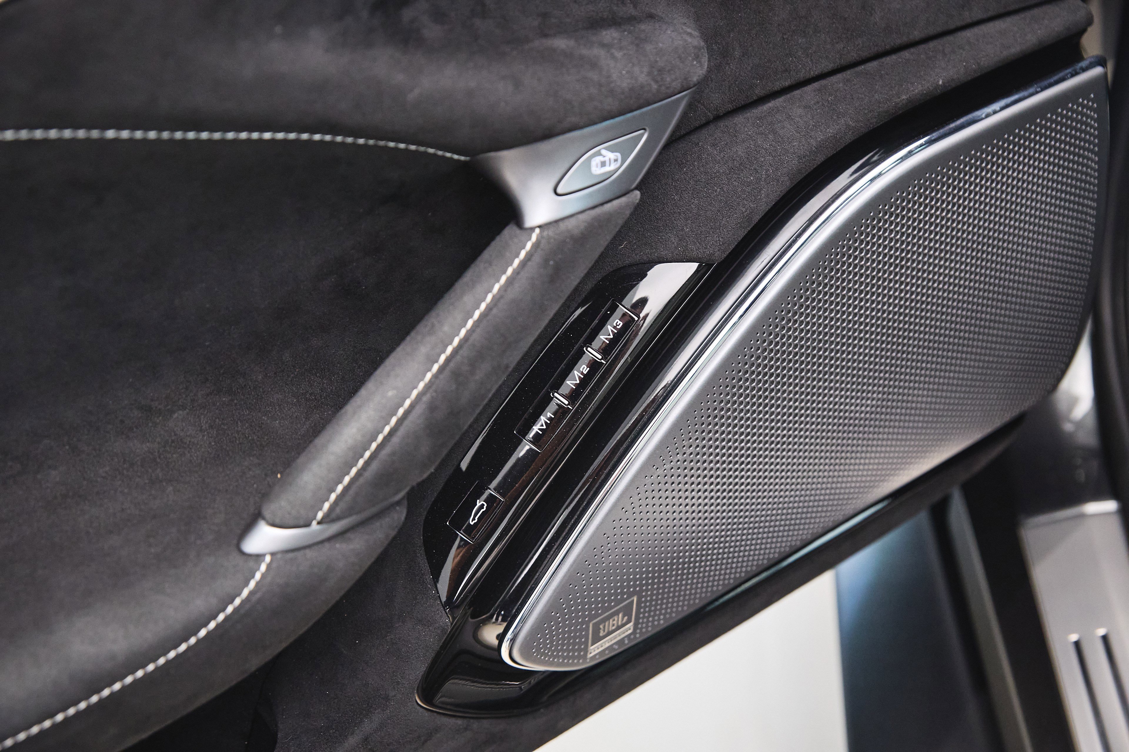 Used 2023 Ferrari Roma image 25